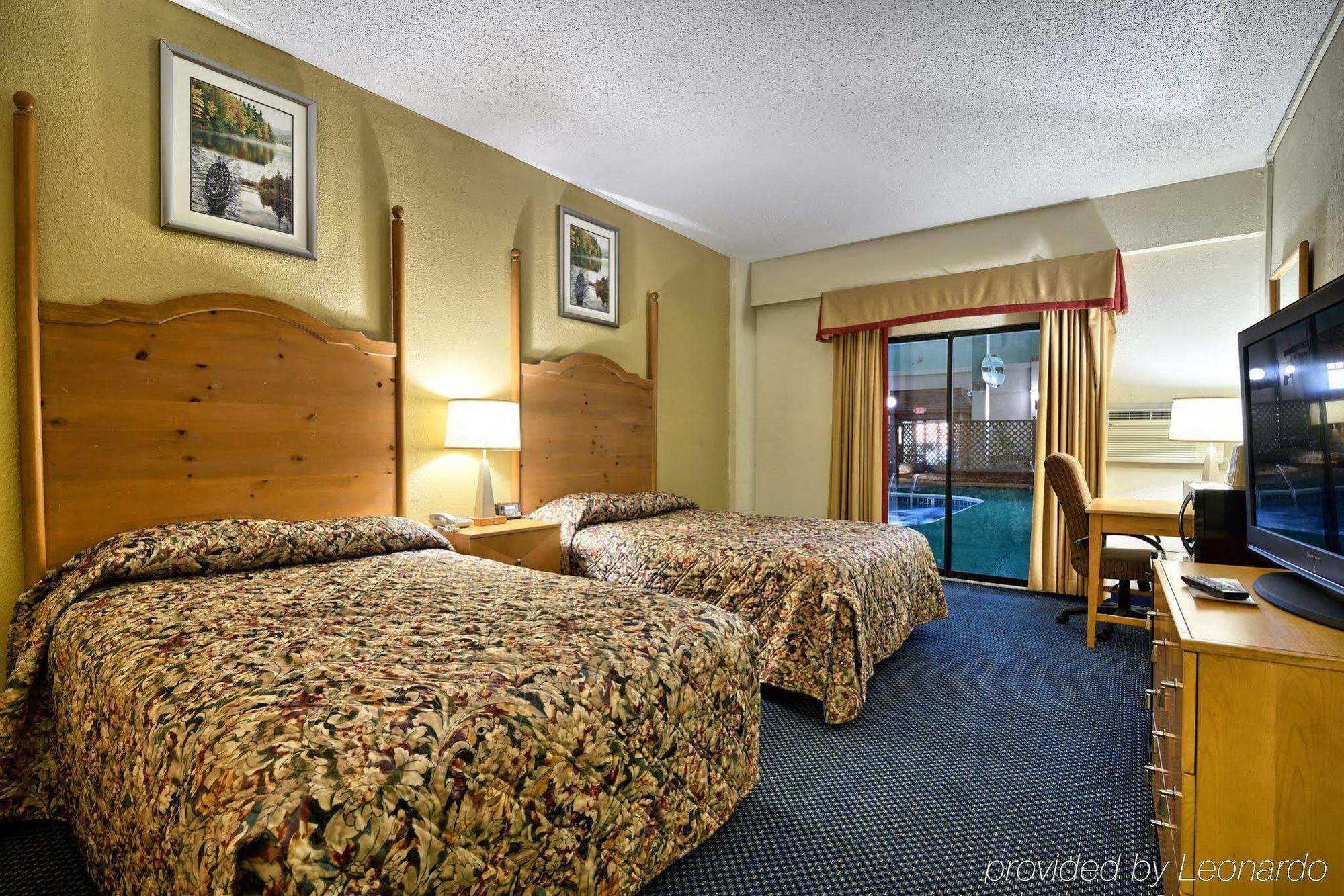 Katahdin Inn & Suites Millinocket Exterior foto